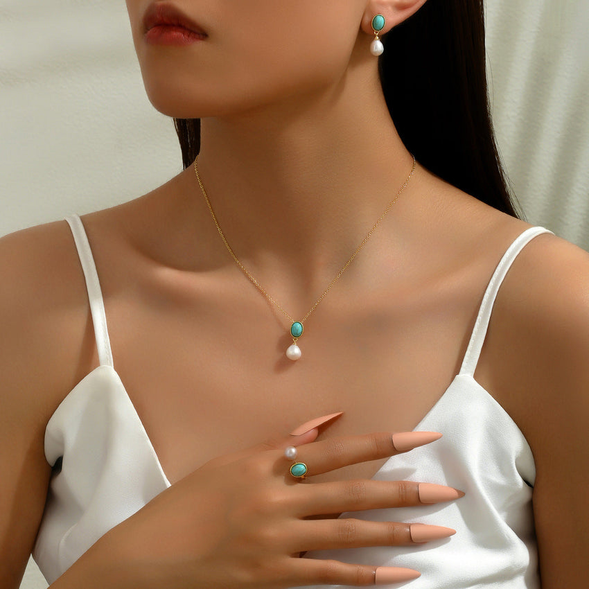 Studs vs Drop Earrings: How to Choose for Your Outfit