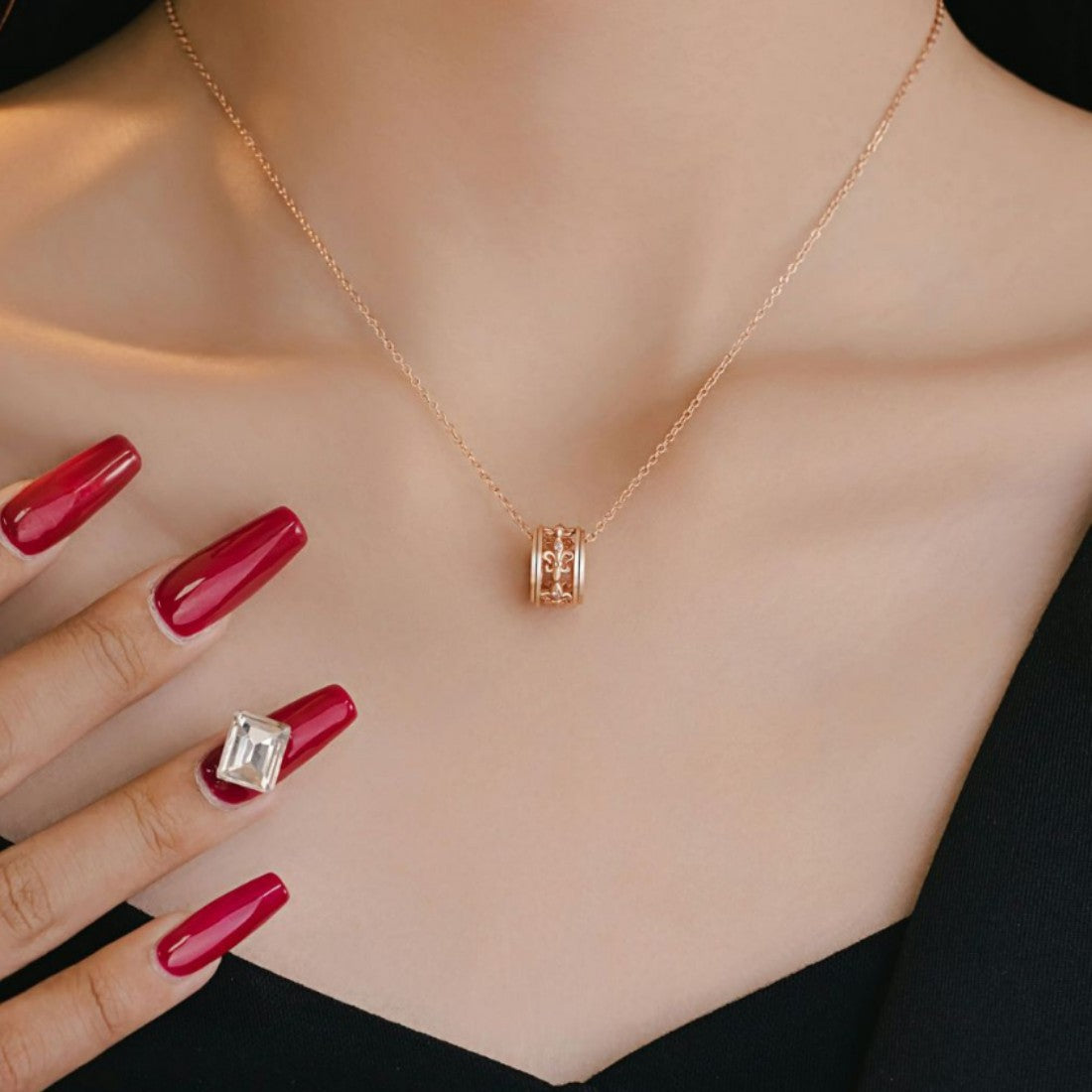 Iris Sterling Silver 925 Necklace Light Luxury High-Grade Small Waist Clavicle Chain Ins Style Small Red Book Same Pendant