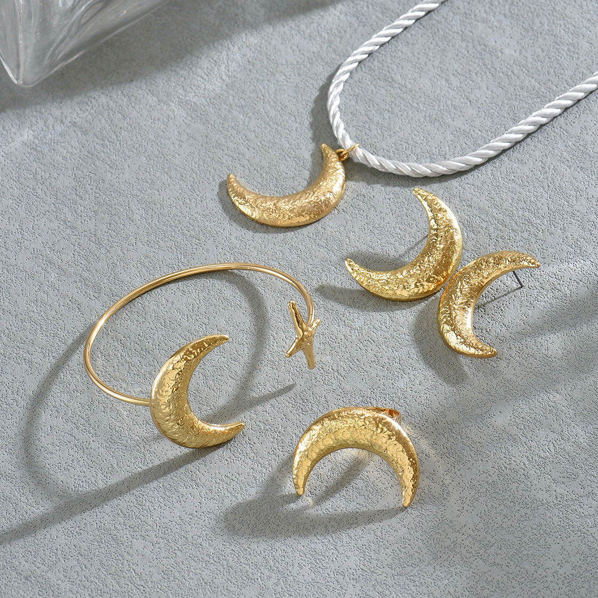 Textured Crescent and Star Jewelry — product image 4