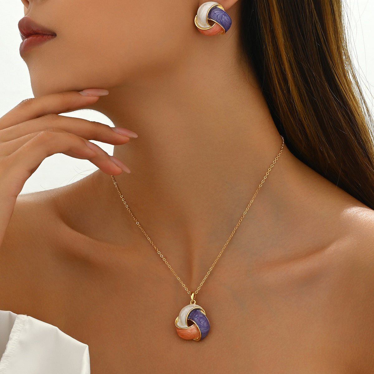 Pastel Interwoven Circle Jewelry