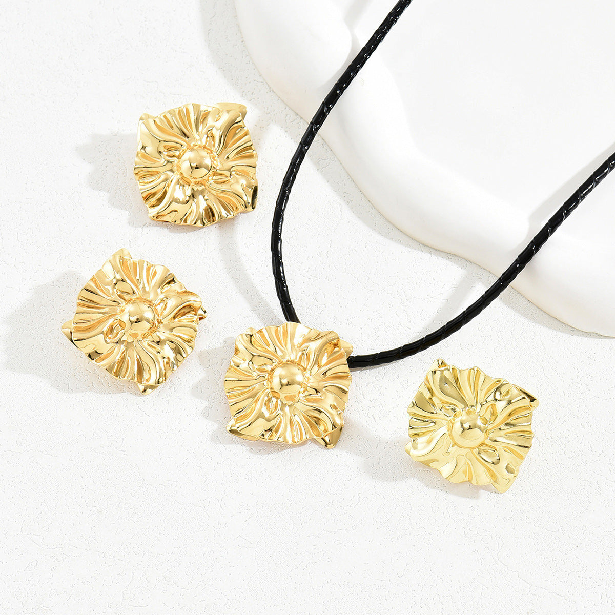 Folded Square-Flower Cord Jewelry — product image 3