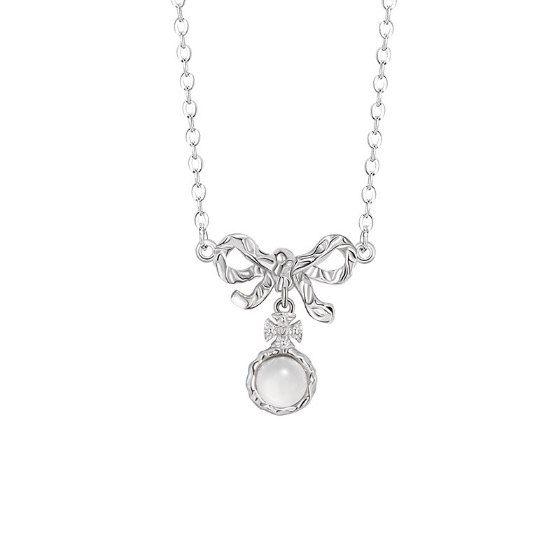 Princess on the Run Sterling Silver S925 Necklace Women's Simple Fashion Small Chalcedony Clavicle Chain Texture Bow Pendant