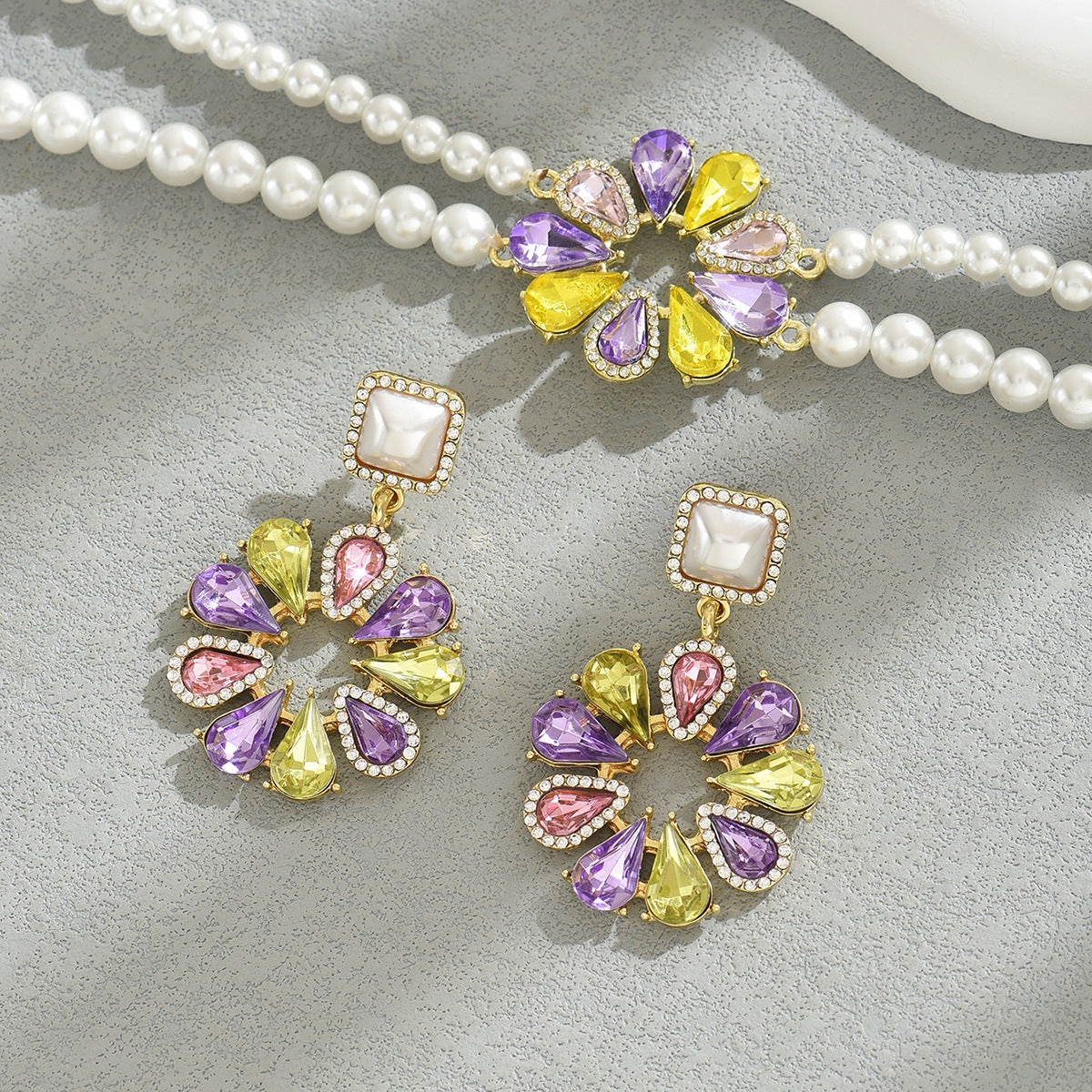 Color-Petal Pearl-Effect Jewelry — product image 3