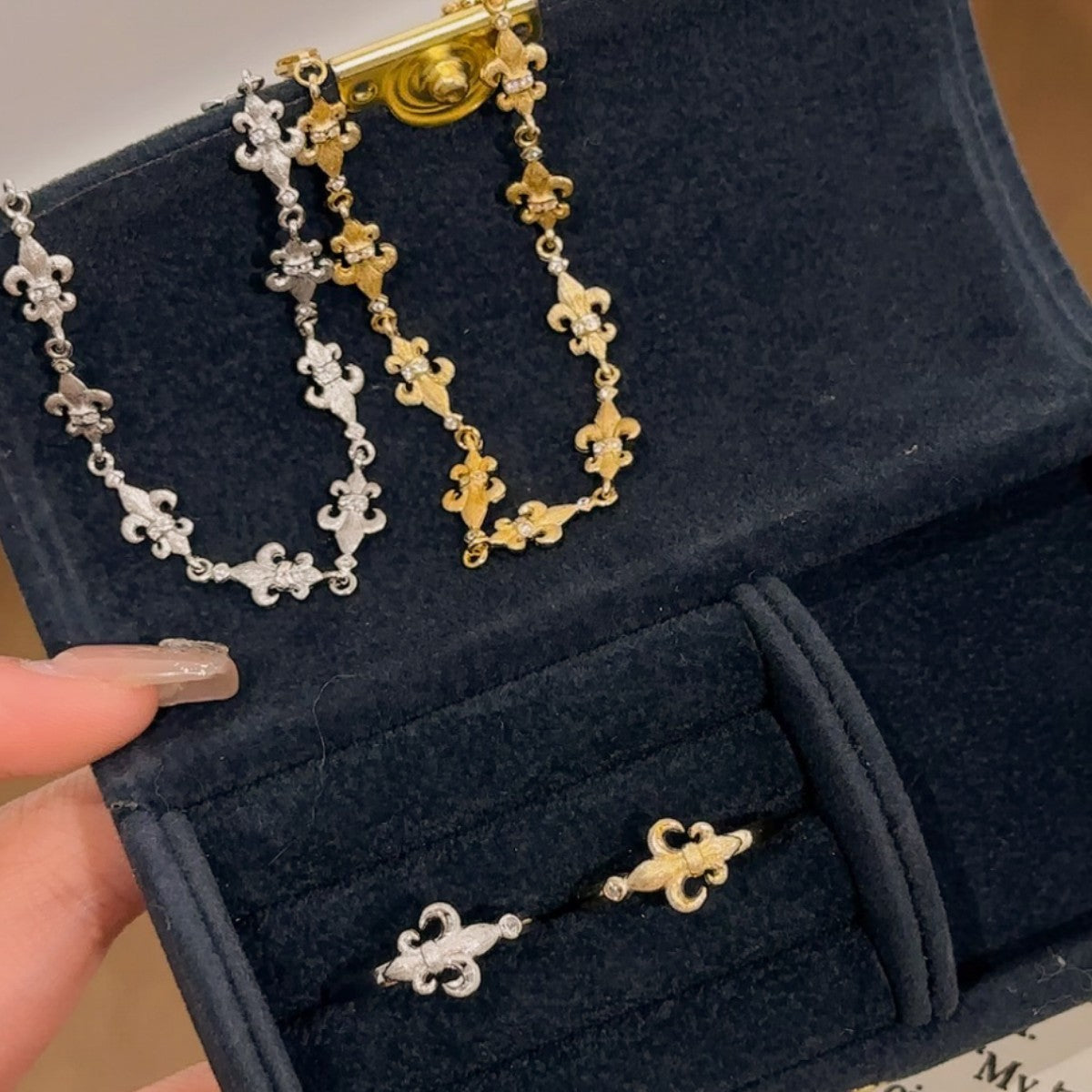Double-Sided Ying Tail Flower Sterling Silver 925 Bracelet Light Luxury High-Grade Brushed Bracelet Ancient Palace Flower Zircon Bracelet