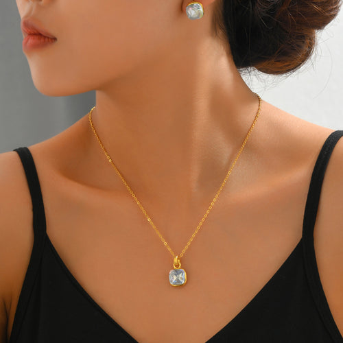 Clear Round Pendant Jewelry