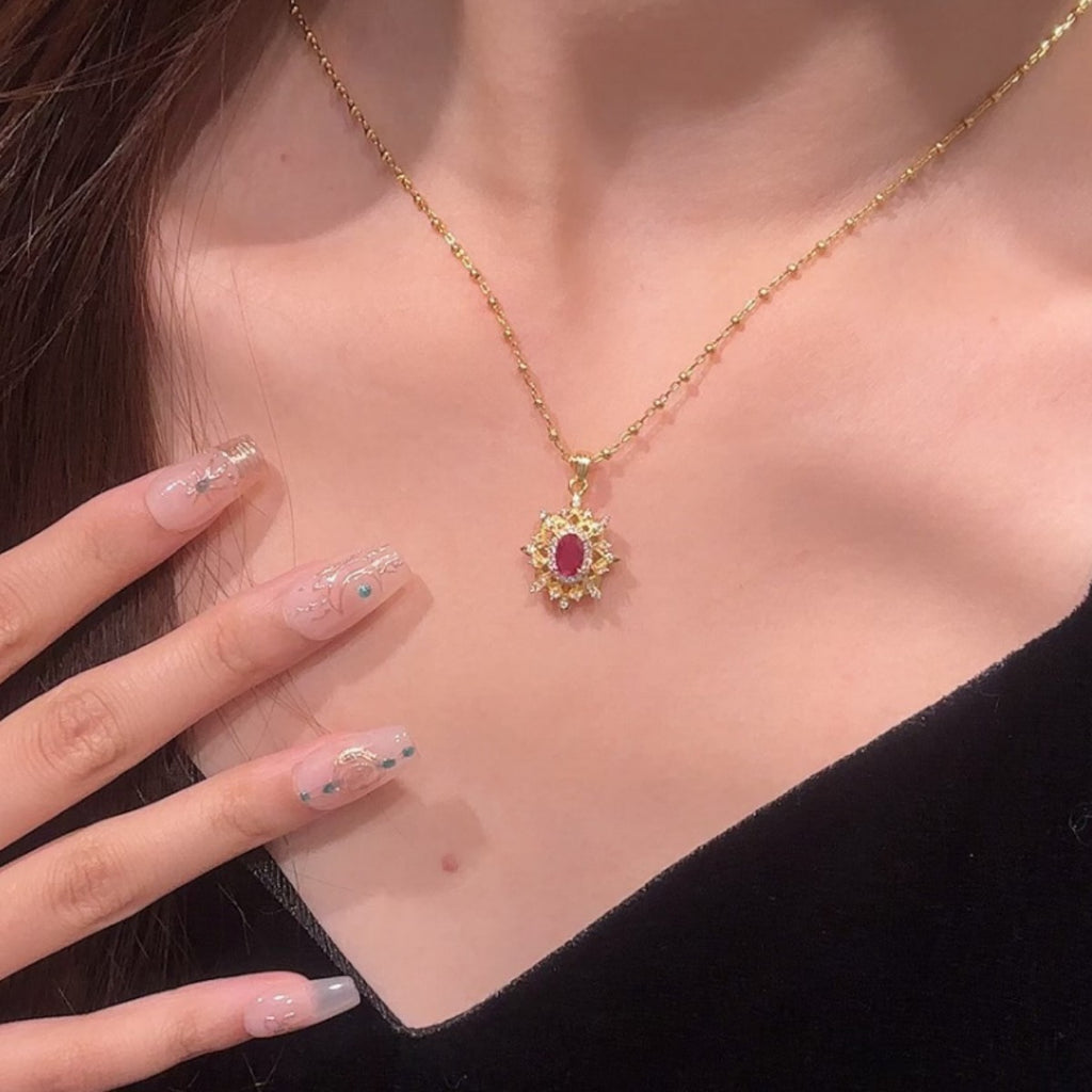 Vintage Buqi Style Lovely Sterling Silver 925 Necklace Brushed Little Red Book Same Style Cube Sugar Clavicle Chain Ins Opera Pendant