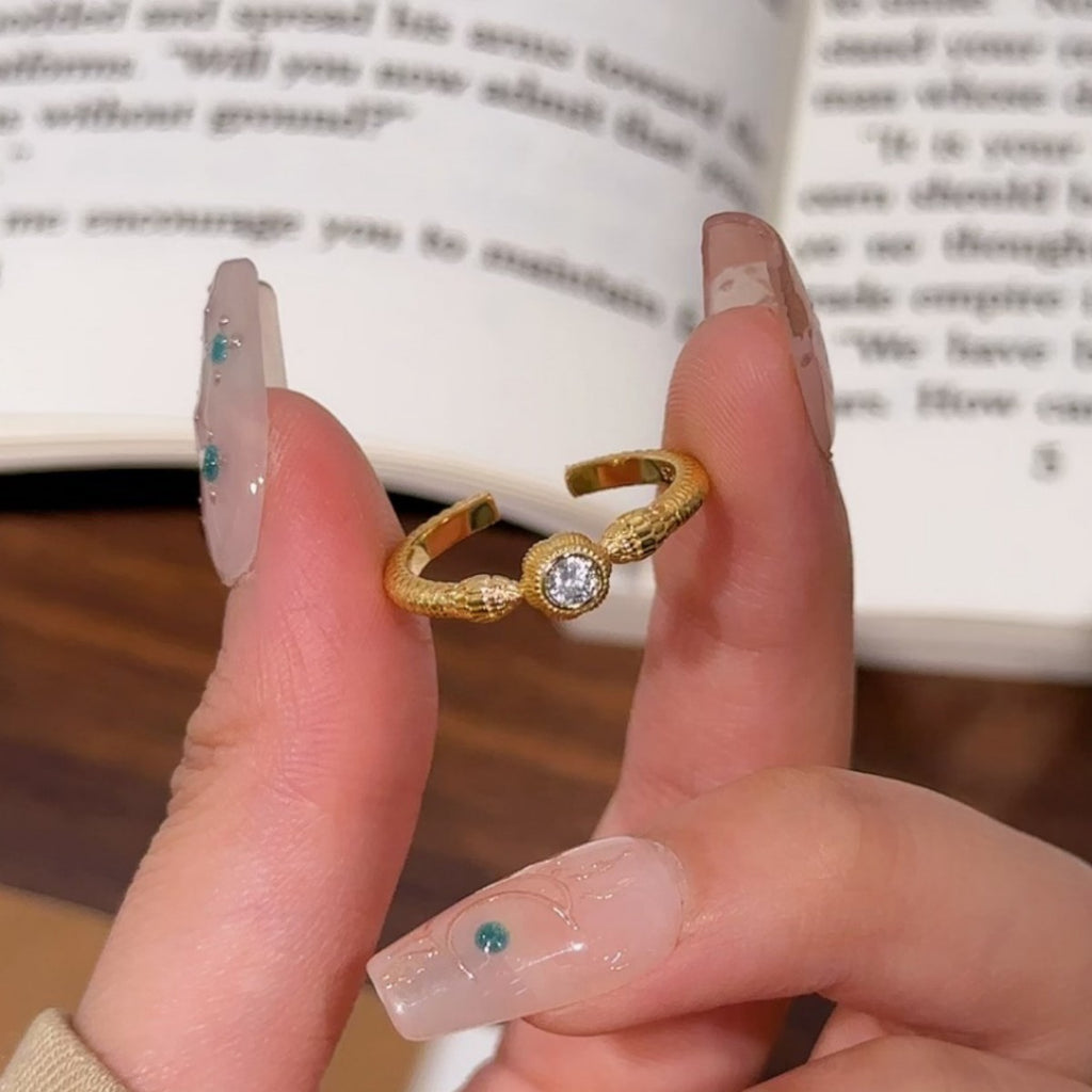 Mid-Ancient Palace Style Snake Sterling Silver 925 Ring Light Luxury High-Grade round Zircon Ring Ins Texture Ring