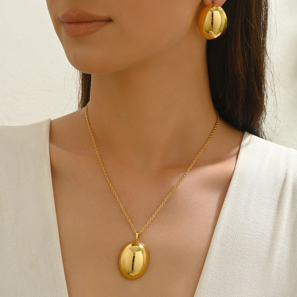 Polished Oval Pendant Jewelry — product image 2