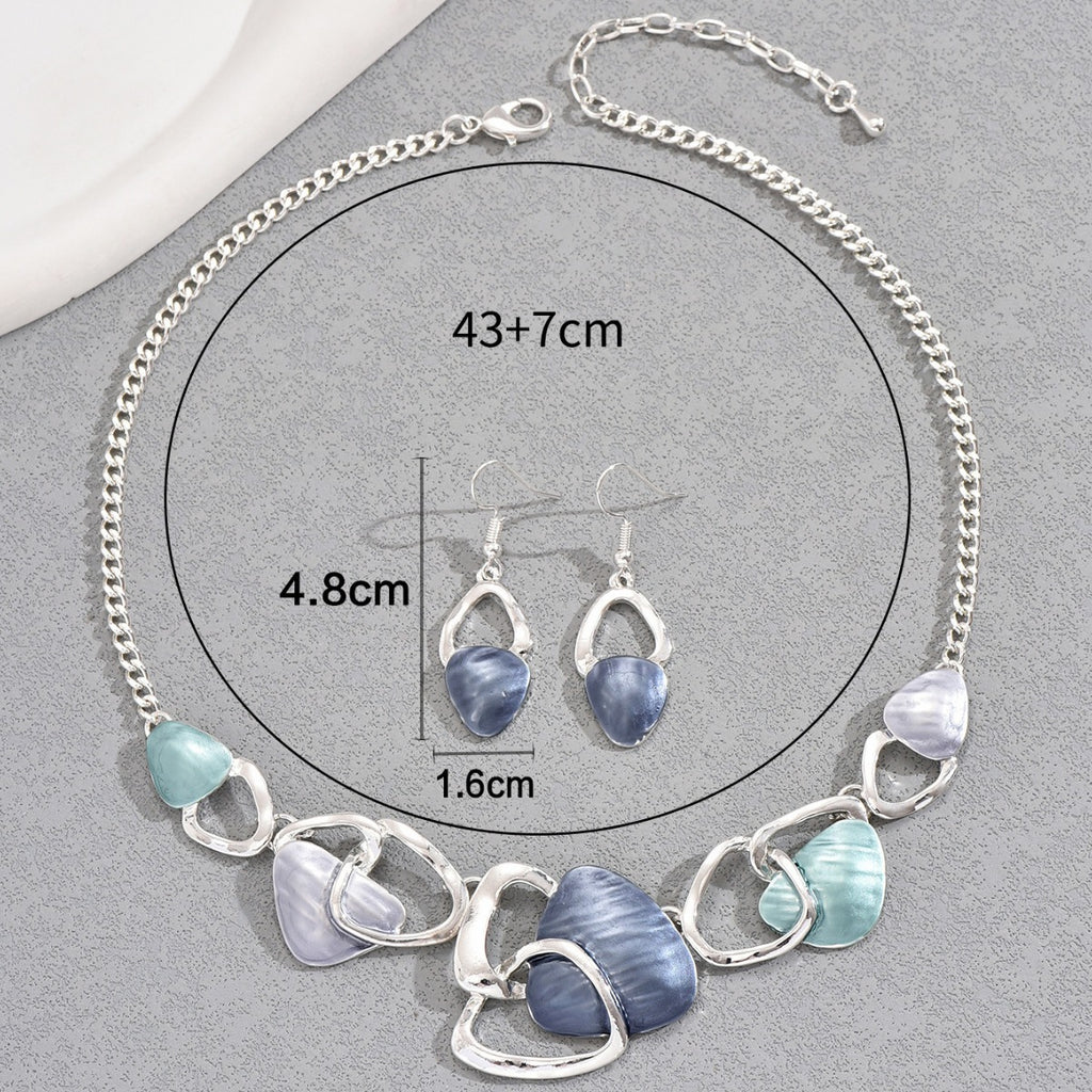 Soft-Color Irregular Loop Jewelry — product image 4