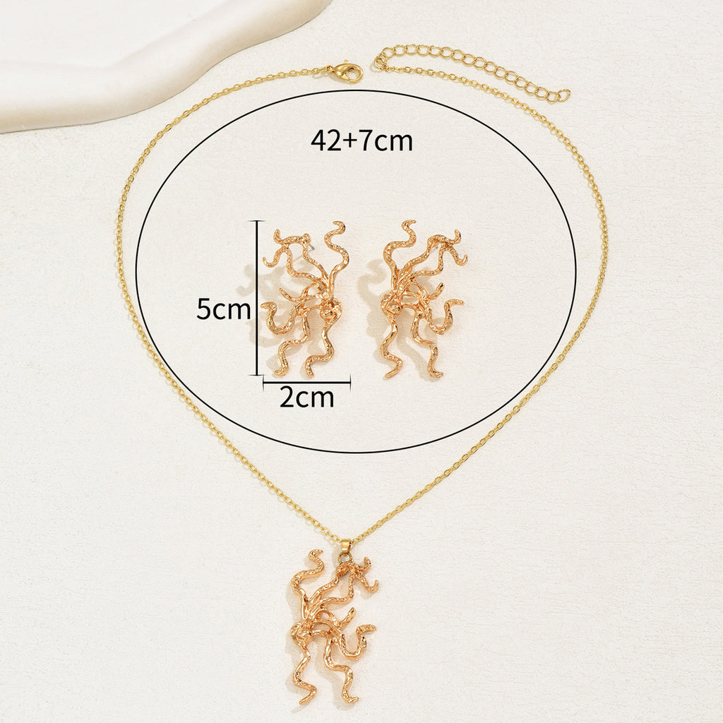 Wavy Branch Pendant Jewelry — product image 4