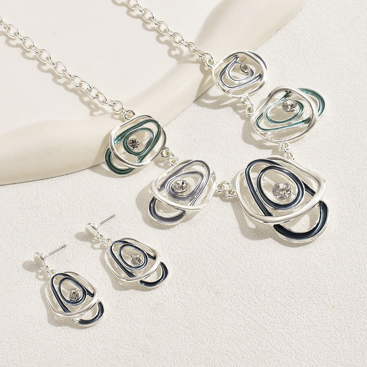 American Retro Hip Hop Earrings Long Necklace Set Personalized Dripping Oil Design Diamond Stud Earrings Light Luxury Clavicle Chain
