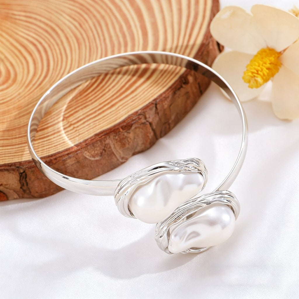 Pearl-Effect Curving Lariat Jewelry — product image 4