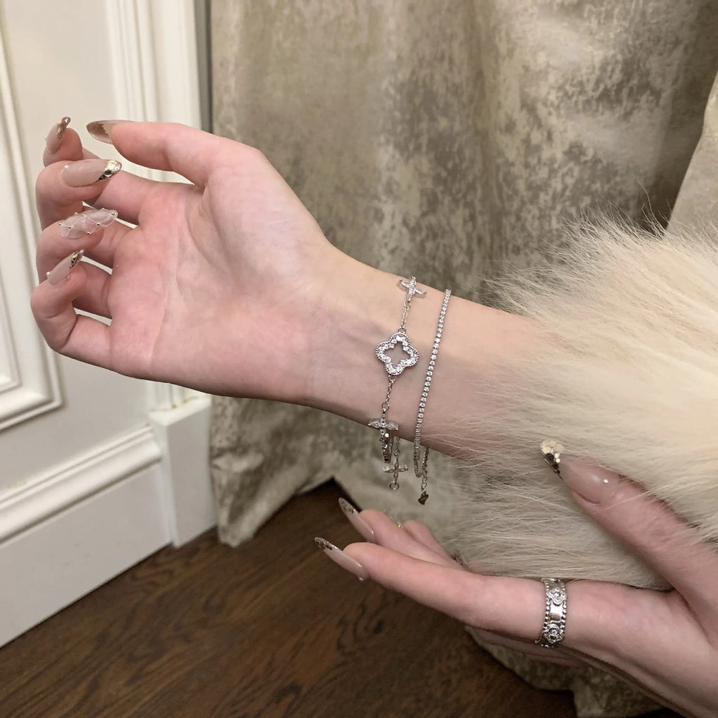 Flash Lucky Clover Sterling Silver 925 Bracelet Female Ins Broken Diamond Starry Flower Bracelet Rich Home Gold Bracelet