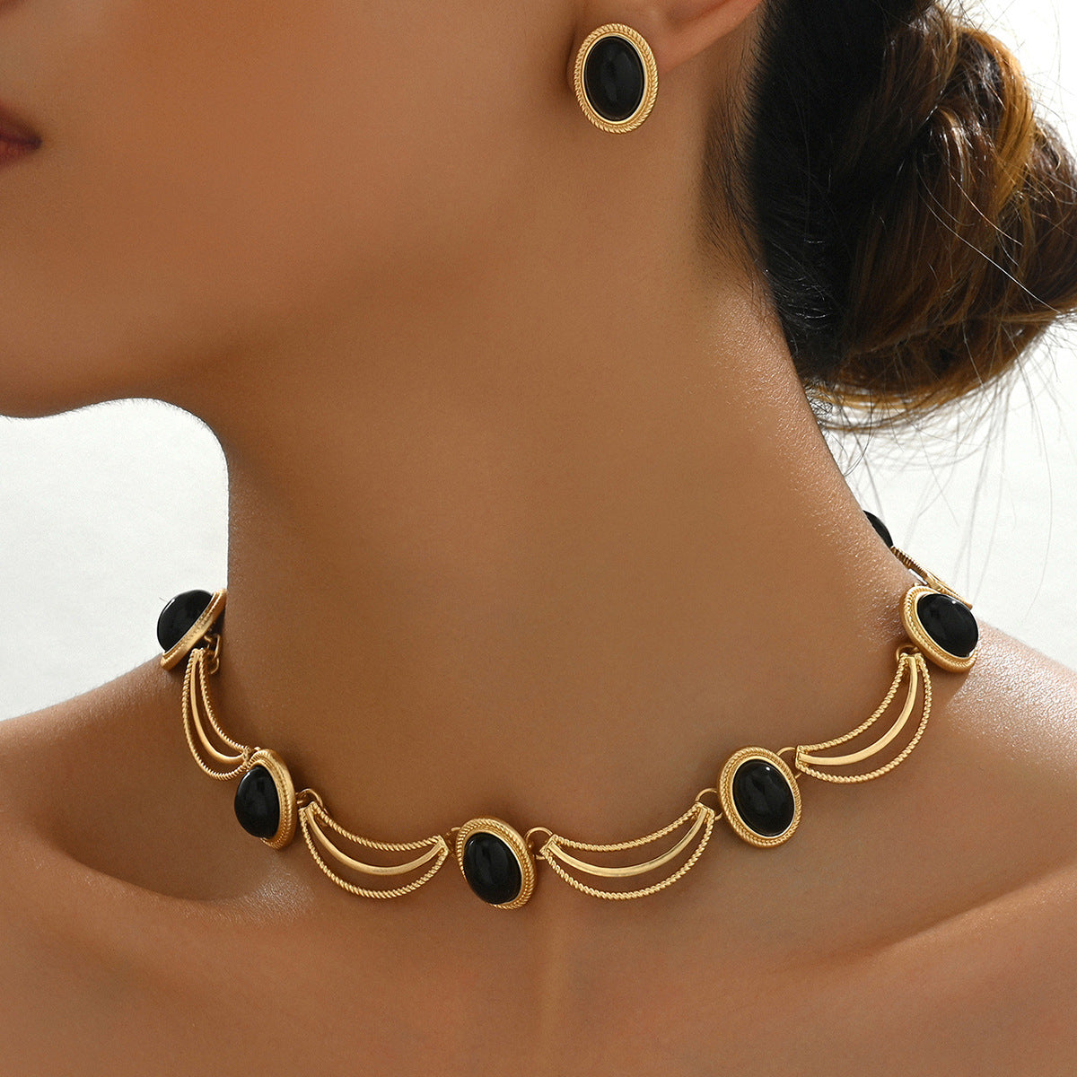 Black Oval Loop Collar Jewelry — product image 2