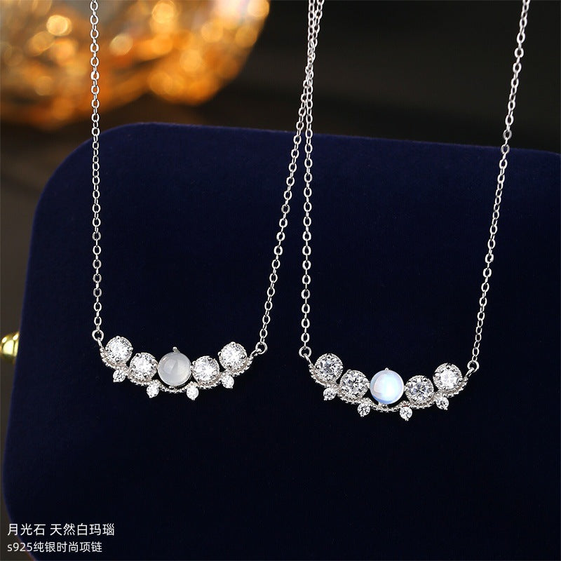 New S925 Silver Clover Necklace Moonstone Natural White Agate Pendant Small Fresh Clavicle Chain Light Luxury Silver Jewelry