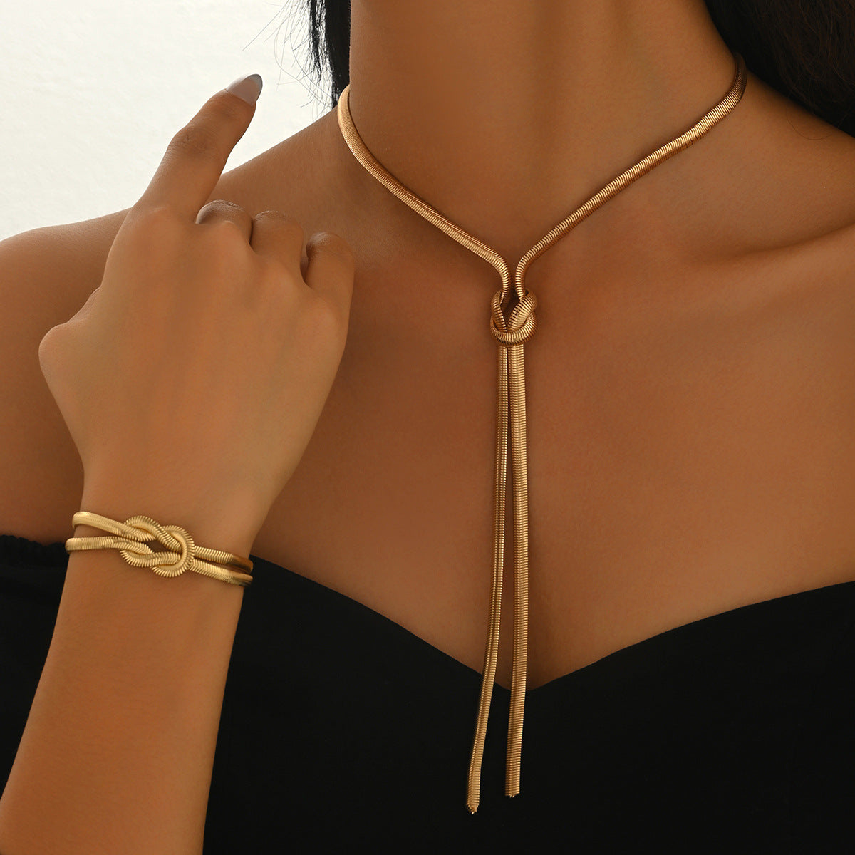 Fluid Knot Collar Jewelry — product image 2